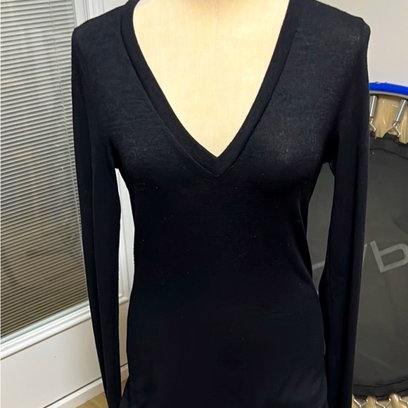 Aritzia Wilfred Free V-neck Sweater Dress - Picture 3 of 5